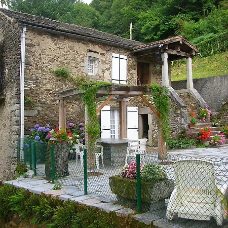 Gites De Thouy Casa de Férias Lacrouzette